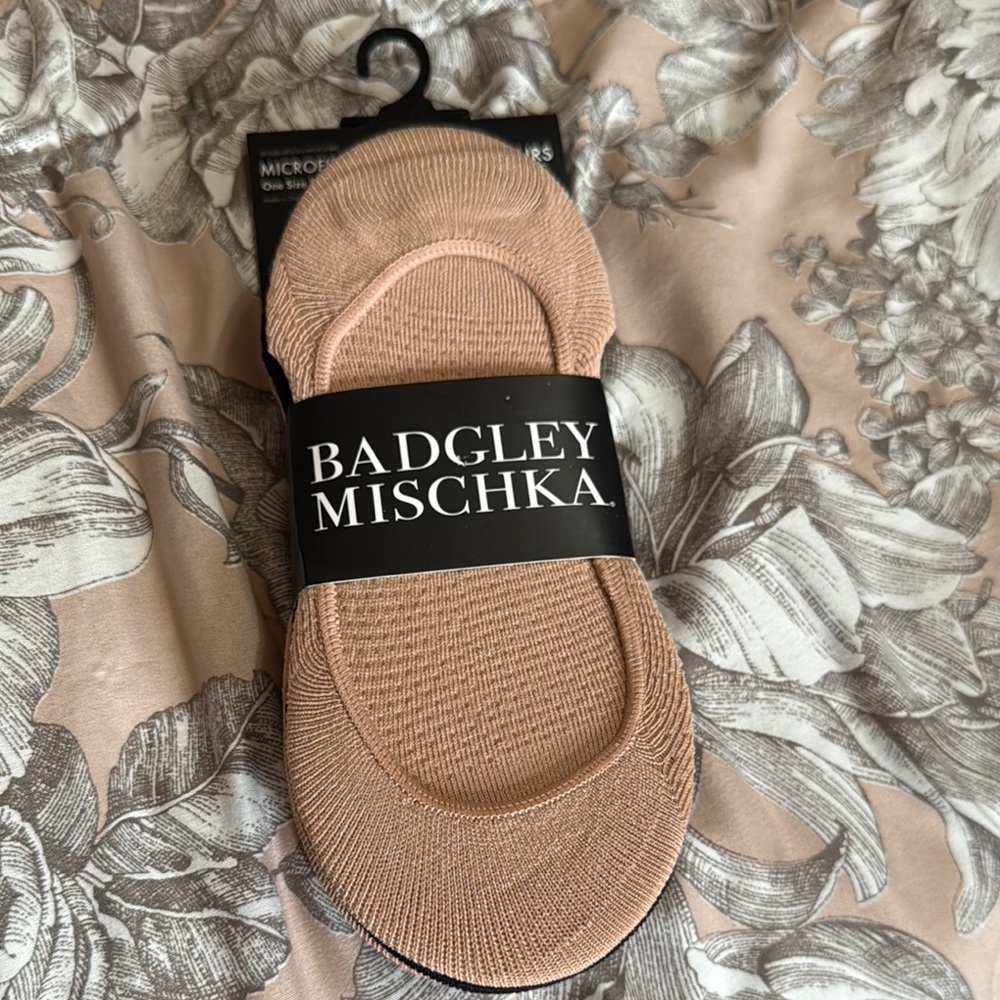 Badgley Mischka Blush & Black No-Show Socks.